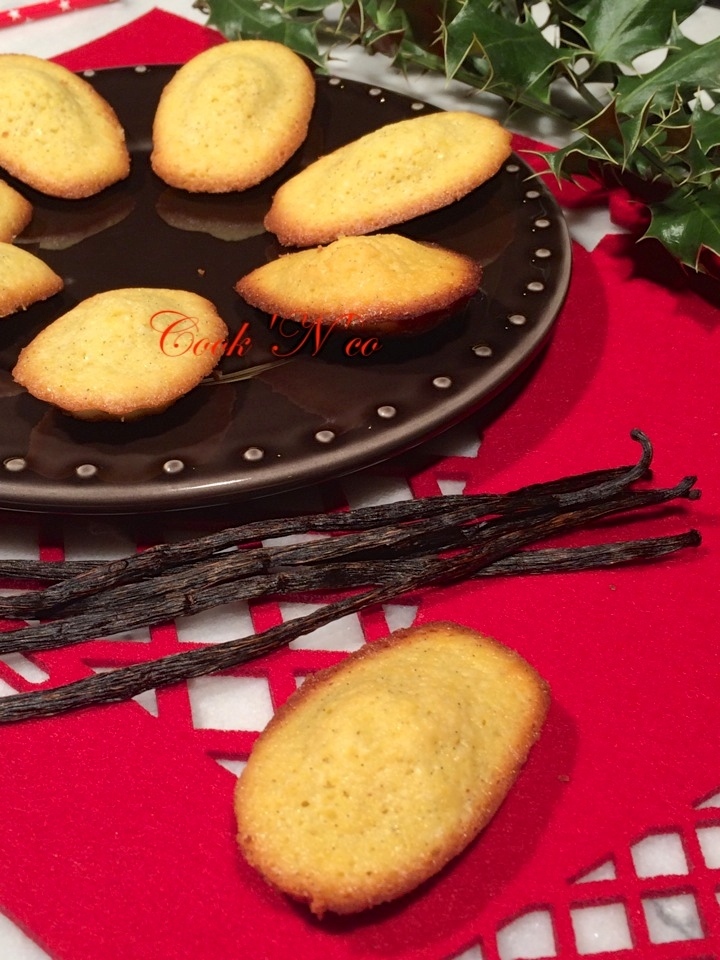 Madeleines à la vanille (pour une vingtaine)